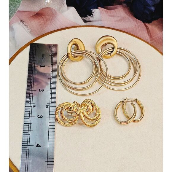 🔥$5/$25 Vintage Gold-Tone Earring Set With Twisted Knot Hoop &  Circle Designs - Picture 6 of 7